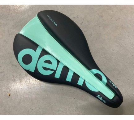 2022 FABRIC TESTOVACÍ SEDLO LINE S FLAT PRO TEAM 142mm (FP7151U1342) Množ. Uni 2022 FABRIC TESTOVACÍ SEDLO LINE S FLAT PRO TEAM 142mm (FP7151U1342) Množ. Uni