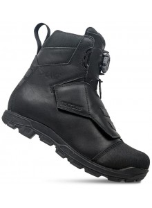 Zimní tretry LAKE MXZ305 černé vel.45