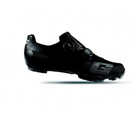 Tretry GAERNE MTB Rock Carbon black EUR 43