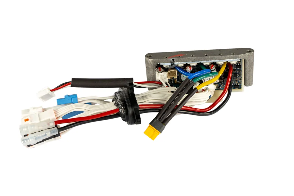 CONTROLER NÁHRADNÍ DÍLY